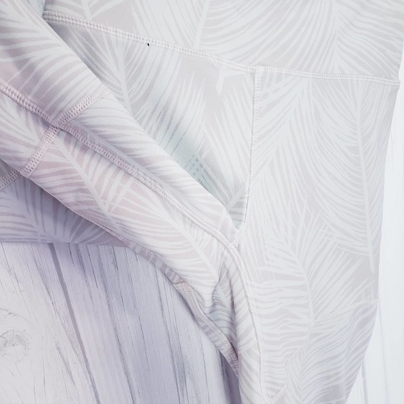 Spiritual Gangster High Vibe Leaf Printed Leggings Small - Picture 10 of 13